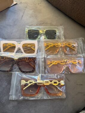 Chunky Chain-Accent Square Sunglasses - Multi Color 6 Pack